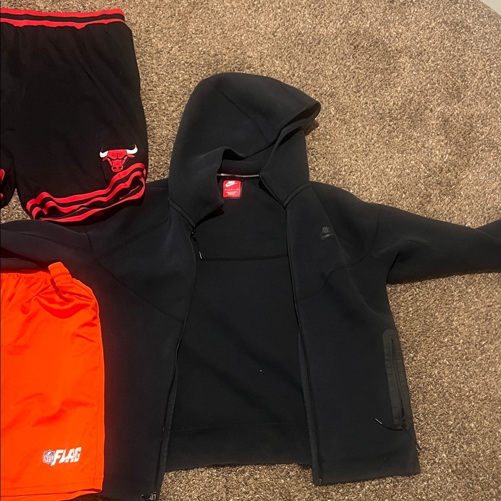 Men’s lot